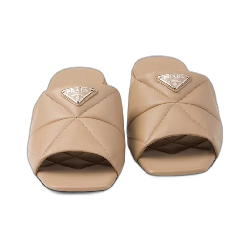 Quilted nappa leather slides