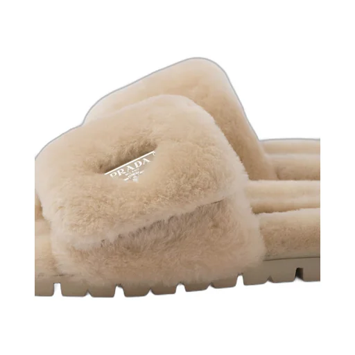 Shearling slides
