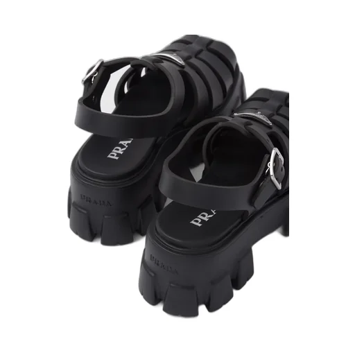 Monolith foam rubber sandals