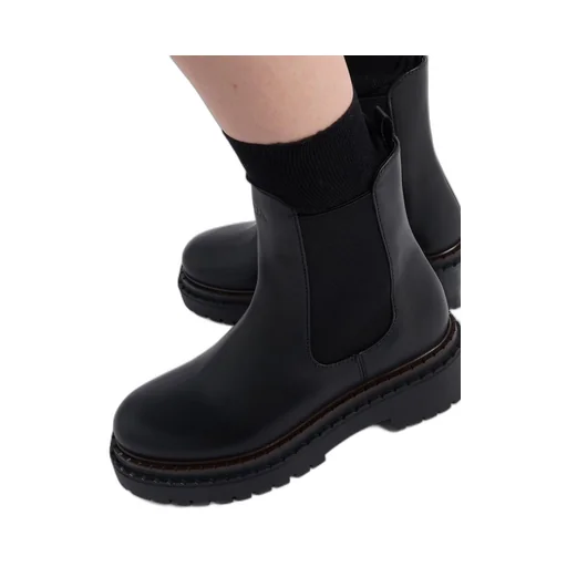 Brushed calf leather Chelsea boots