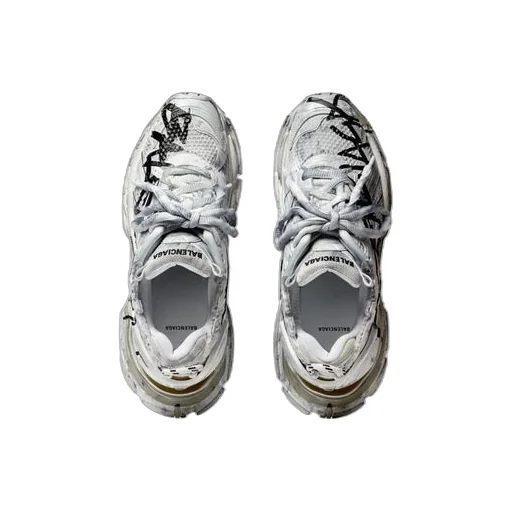 Runner Graffiti Sneaker
