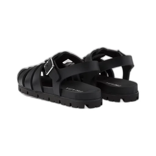 Sporty fisherman sandals