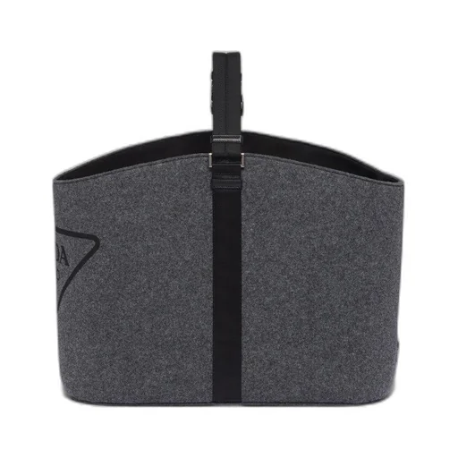 Felt log carrier