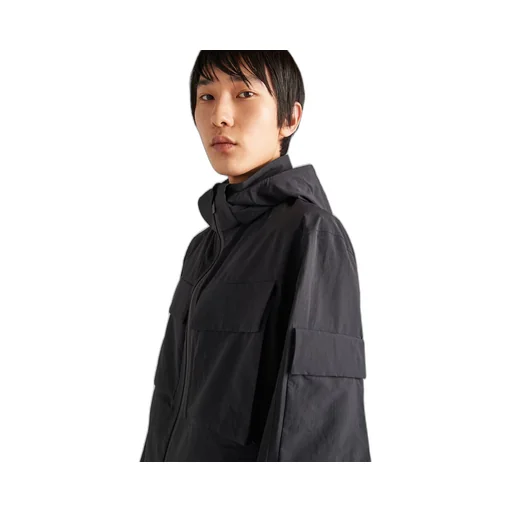 Light technical fabric windbreaker