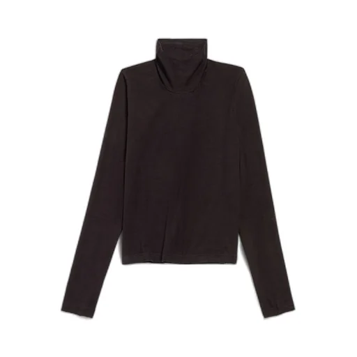 BB Classic Fitted Turtleneck