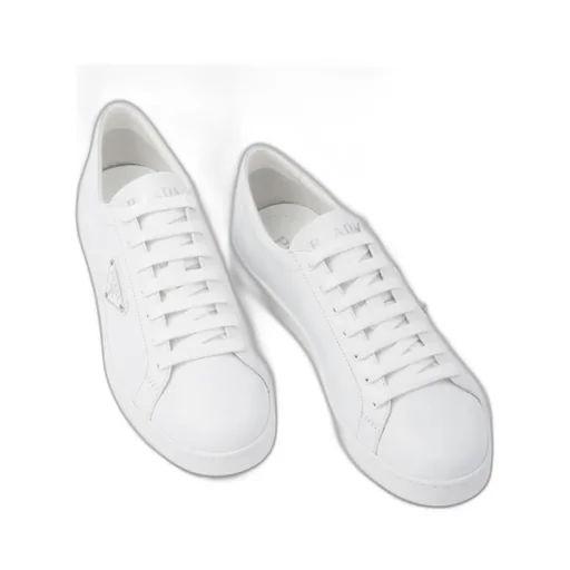 Logo Plaque Low-Top Sneakers
