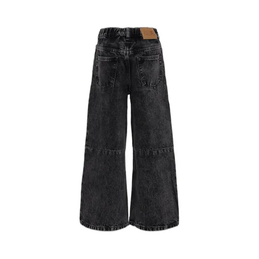 Straight-Leg Jeans