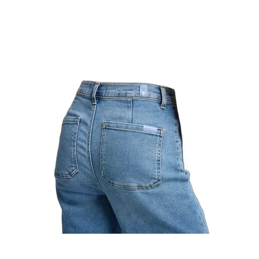 High-Waisted Jeans