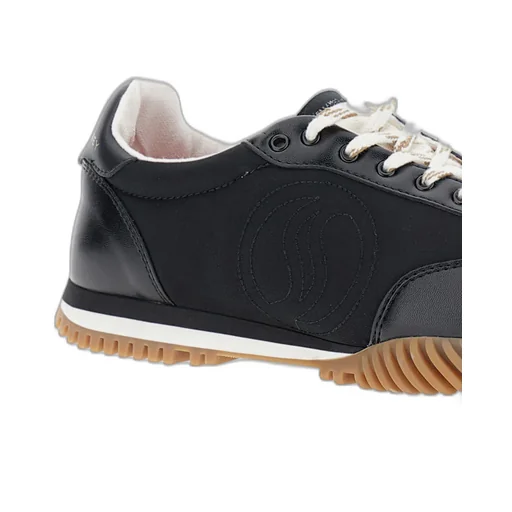 Round Toe Low-Top Sneakers