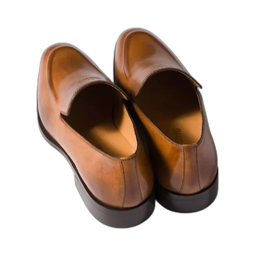Miu Miu Logo-Embossed Mocassinis