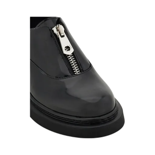 Shoe With Zipper