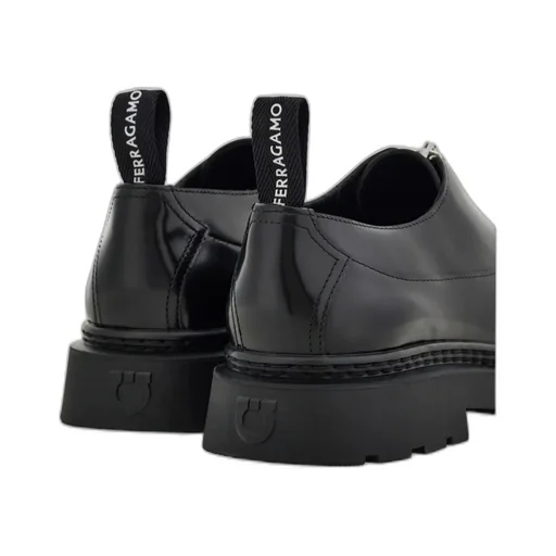 Shoe With Zipper