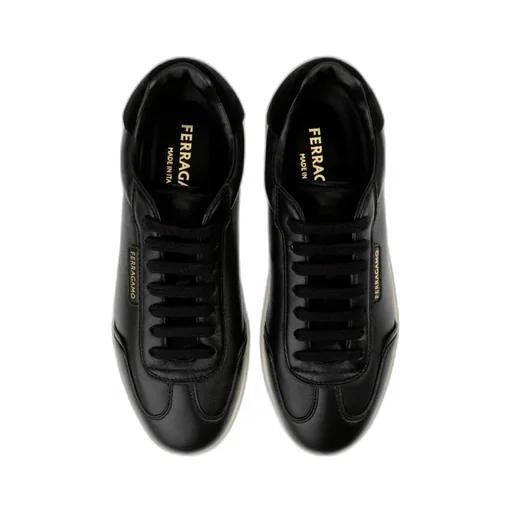 Low-Top Sneaker