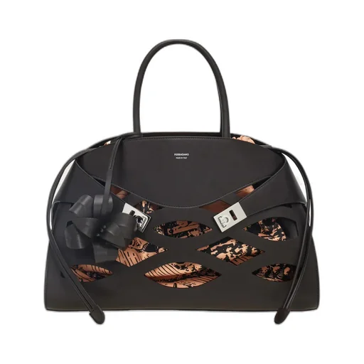 Back To Earth - Hug Handbag