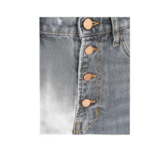 Belt-Loop Jeans