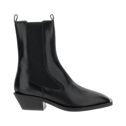 Leather Pointed-Toe Boots
