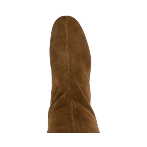 Round-Toe Boots