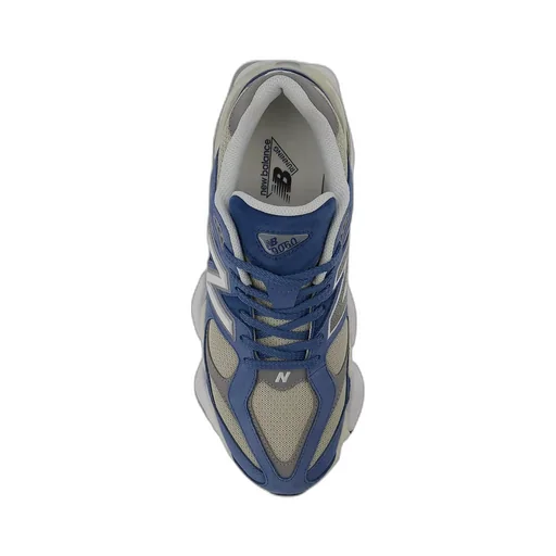 9060 Sneakers