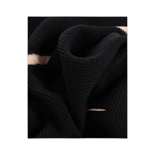 Embroidered Ribbed Scarf