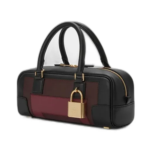 Amazona 23 Padlock-Detail Shoulder Bag