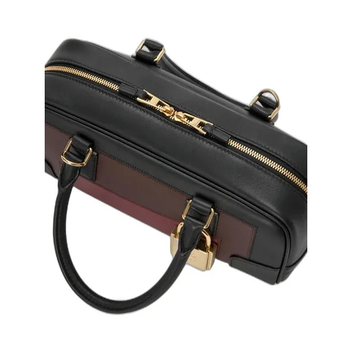 Amazona 23 Padlock-Detail Shoulder Bag
