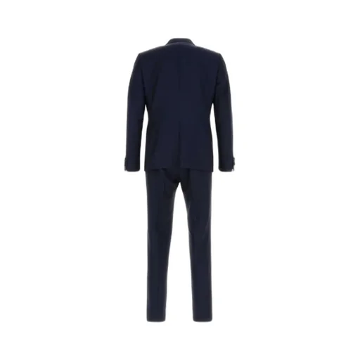 Long-Sleeved Suit