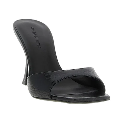 Magda Butrym Estonia Mules