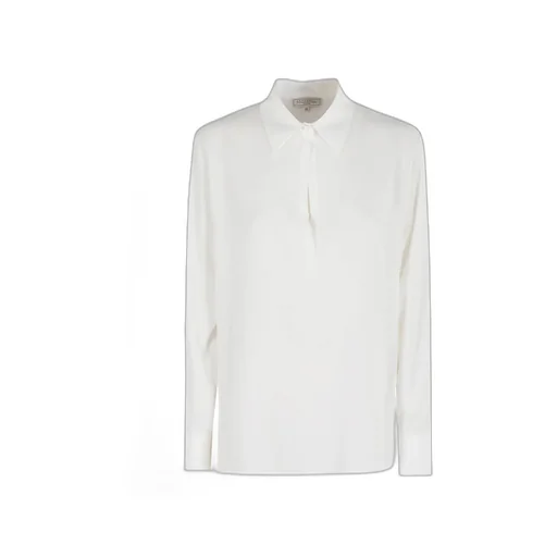Buttoned Long-Sleeved Shirt