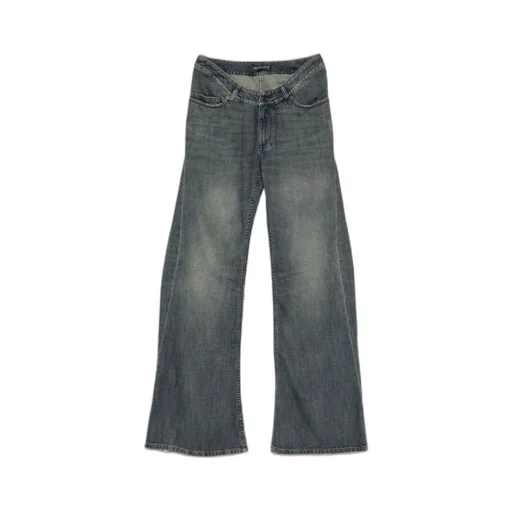 Wide-Leg Jeans