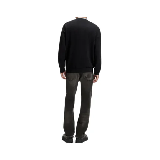 Long-Sleeved Sweatshirt