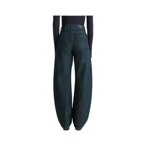 High-Waisted Curved Jeans