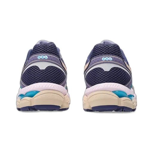 Asics Gel-Cumulus 16 Lace-Up Sneakers