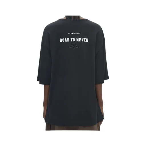 Short-Sleeved T-Shirt