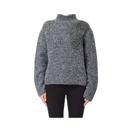Flower-Appliqu Sweater