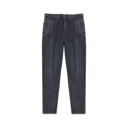 Pleated Jeans