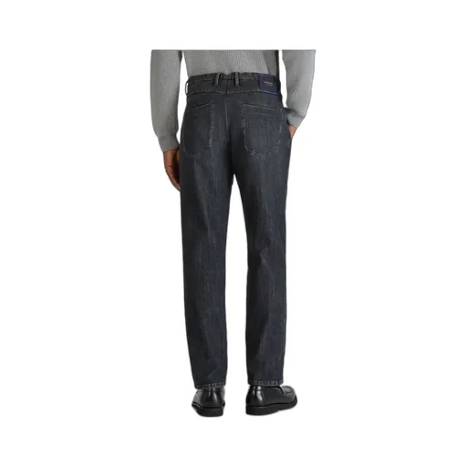 Pleated Jeans