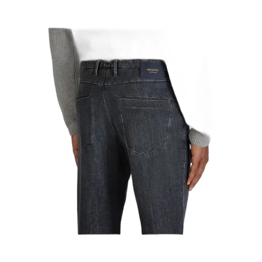 Pleated Jeans