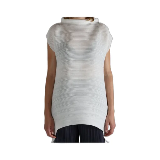 Asymmetrical-Hem Pleated Top