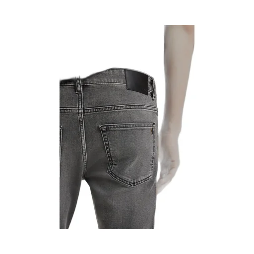 Five-Pocket Jeans