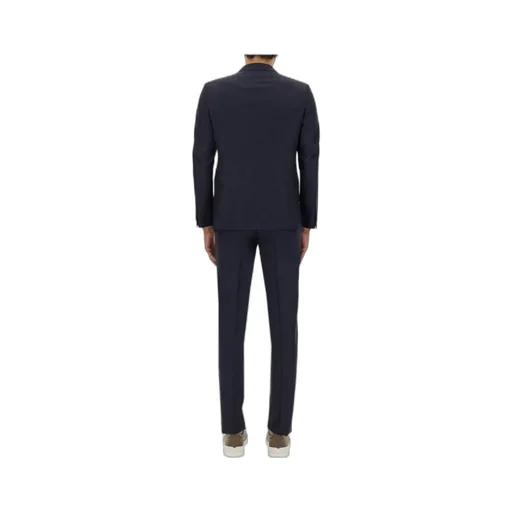 Long-Sleeved Suit