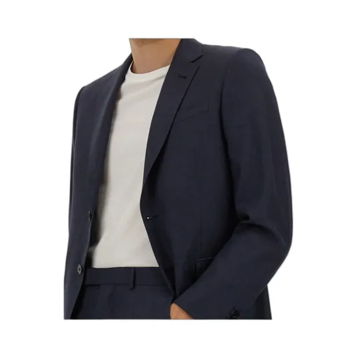 Long-Sleeved Suit