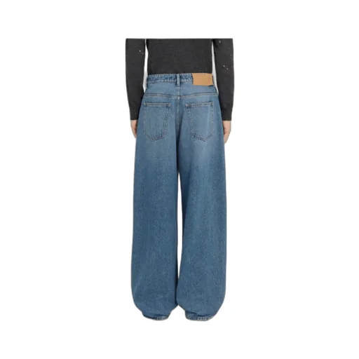 Wide-Leg Jeans