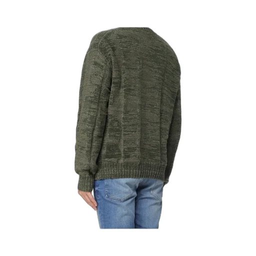 Long-Sleeved Knitted Sweater