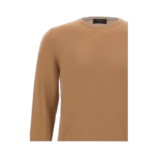Long-Sleeved Pullover