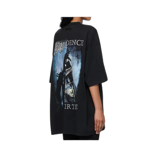 Graphic-Print T-Shirt