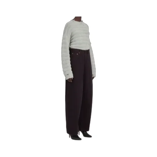 Wide-Leg Jeans