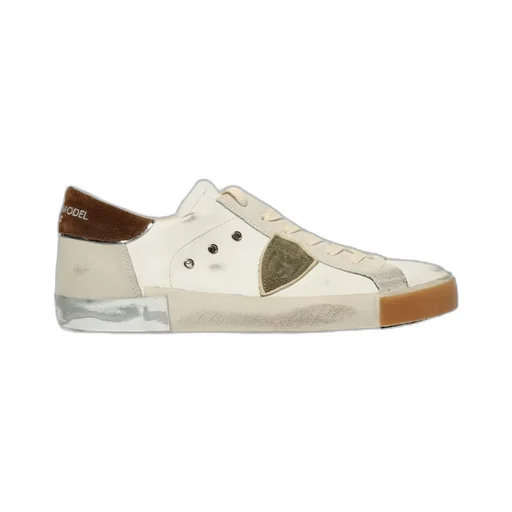 Lace-Up Casual Sneakers