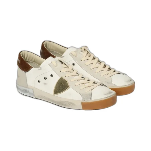 Lace-Up Casual Sneakers