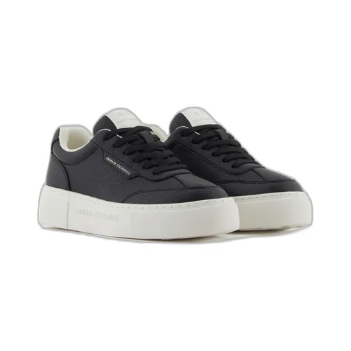 Round Toe Low Top Sneakers