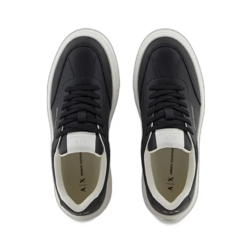 Round Toe Low Top Sneakers